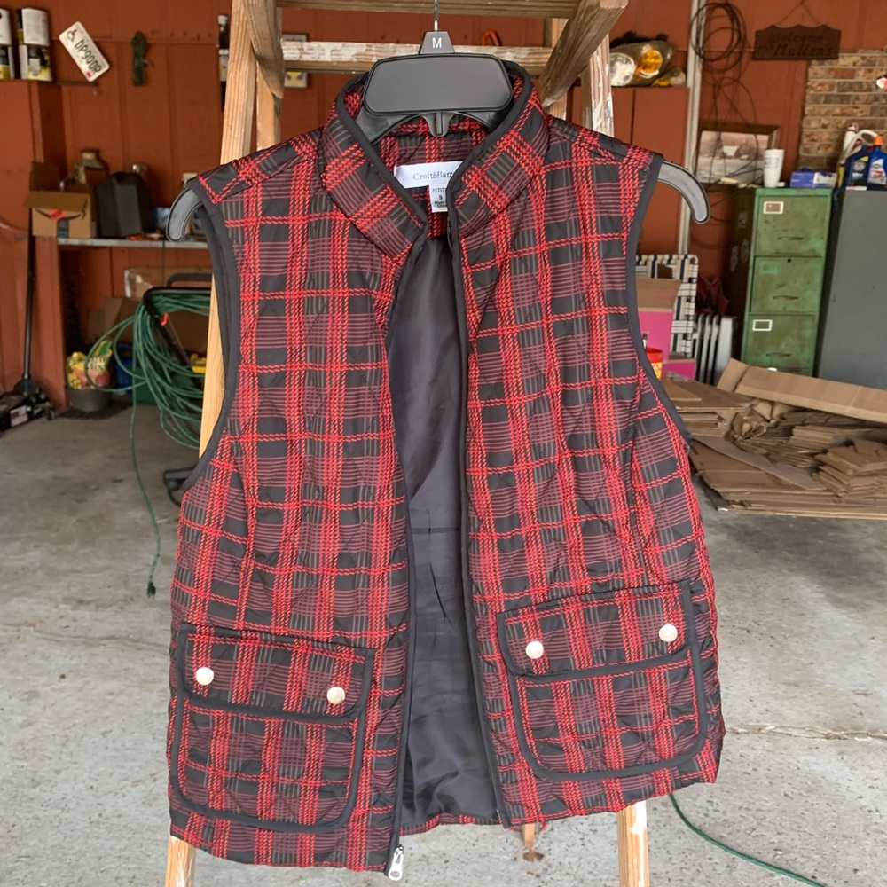 Croft & Borrow Vest 🌲
